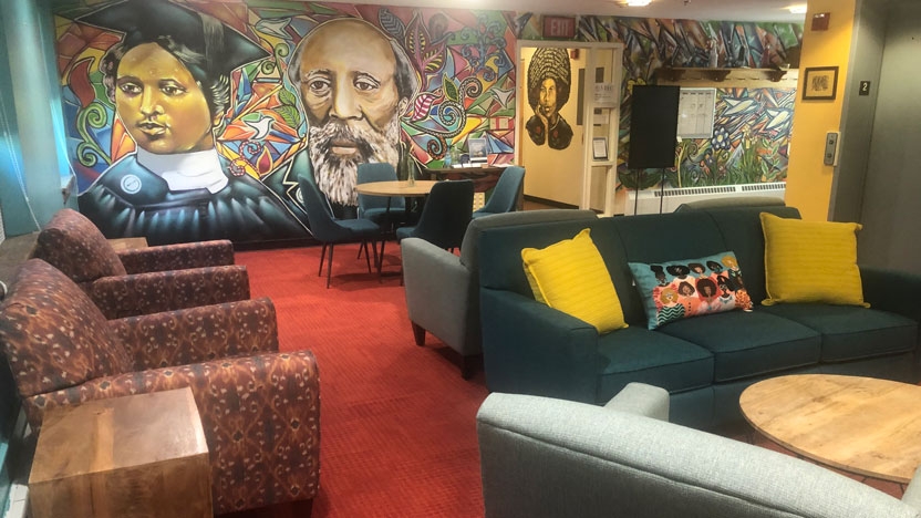 The comfortable main lounge of the Anderson Freeman Center.